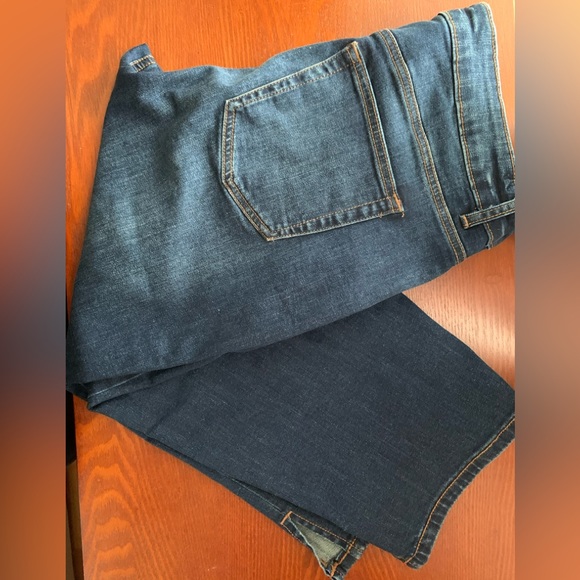 DC Jean crops, plus size, slit on sides, dark blue, high rise, stretchy,NWOT, 16 - Picture 1 of 9